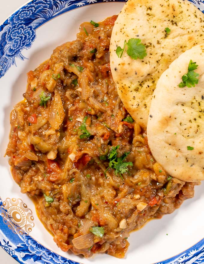 A serving of Baingan Bharta with Naan.