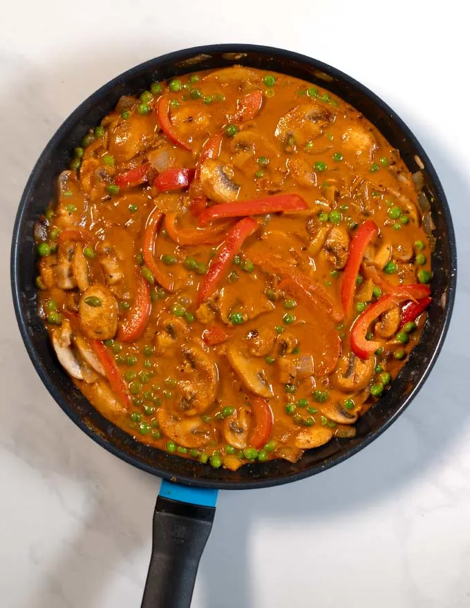 Top view of a pan with Mushroom Curry.