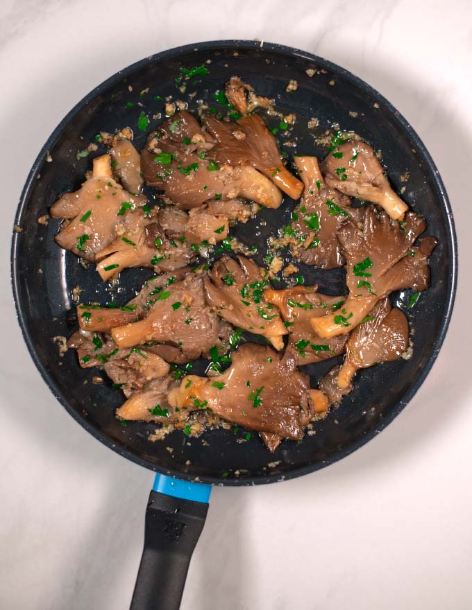 Simple Oyster Mushrooms - Contentedness Cooking