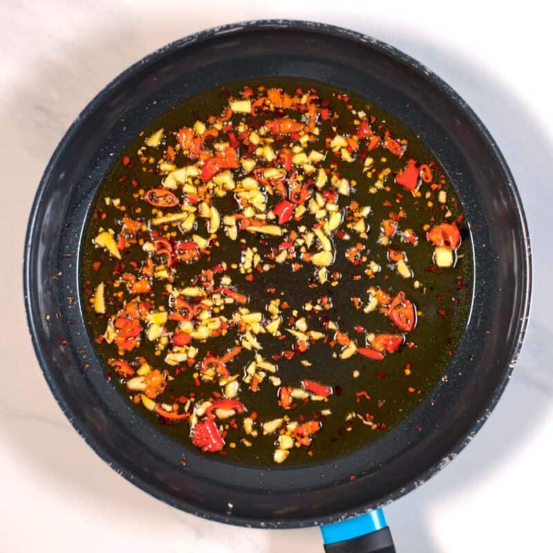 The ready hot spices for this Spaghetti All'Assassina smoked in oil.