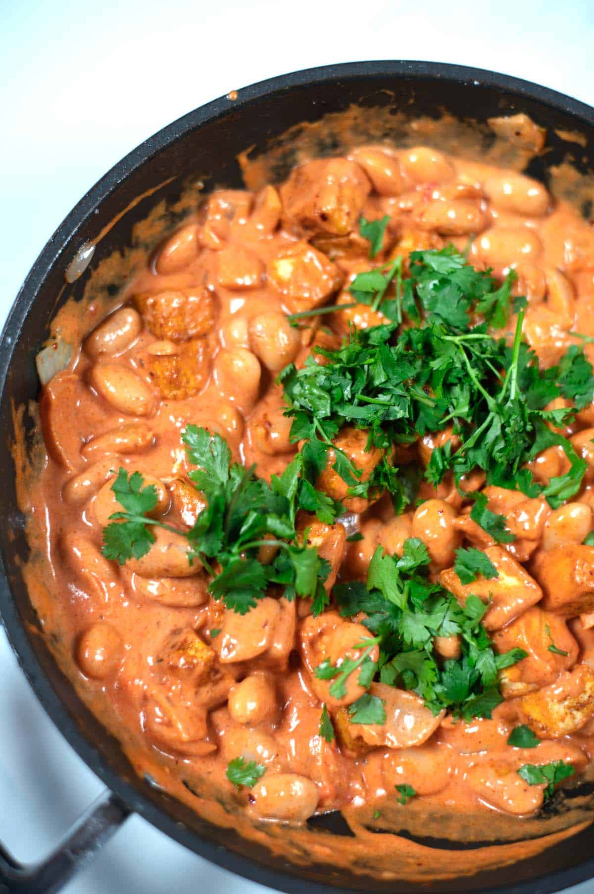 Creamy sauce and fresh herbs.