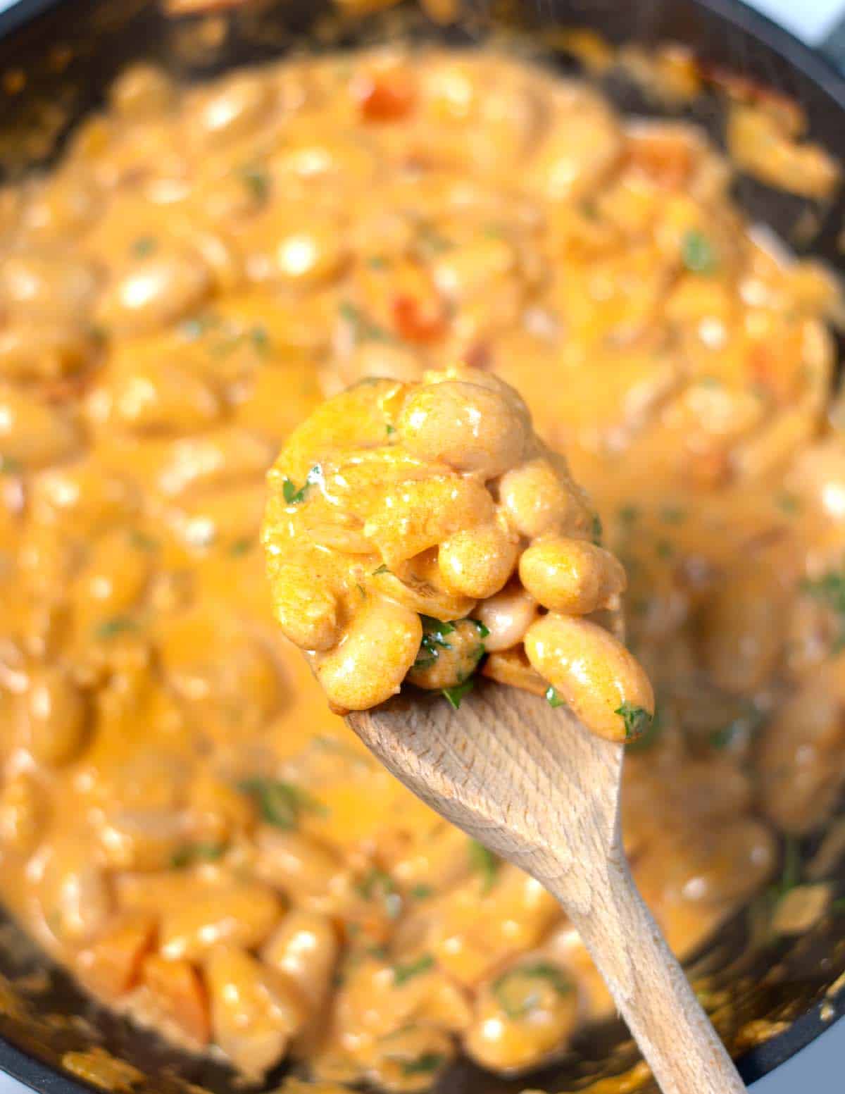 Closeup on Creamy Harissa Butter Beans.